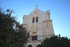 fasada kościoła karmelitanek w Betlejem